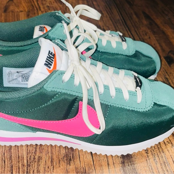 Nike Women’s Cortez Shoes - Picture 2 of 4